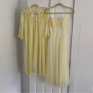 Vintage Lingerie Long Nightgown and Robe Gown Set Yellow Size Small XSmall